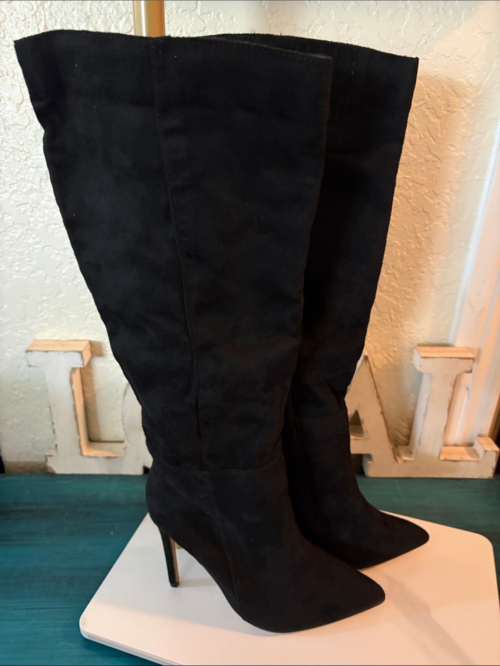 Knee-high Stiletto black boots ❤️